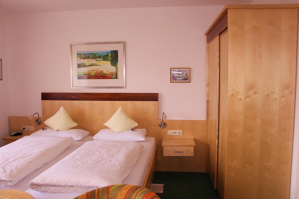 Hotel Steffl Garni Inkl Chiemgau Karte Руполдинг Екстериор снимка